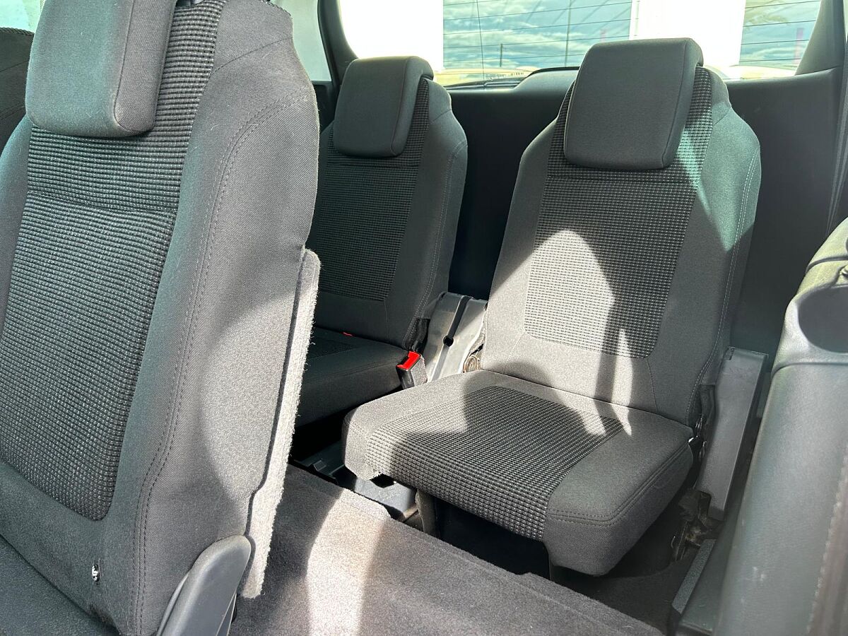 PEUGEOT 5008 STYLE 1.6 HDI AUTO SPANISH LHD IN SPAIN 118000 MILES 7 SEATS 2014